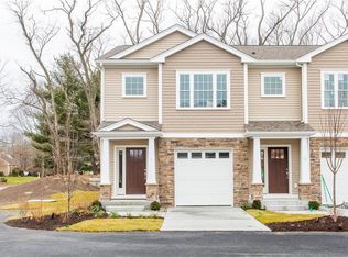 25 Franklin Rd, East Greenwich, RI 02818