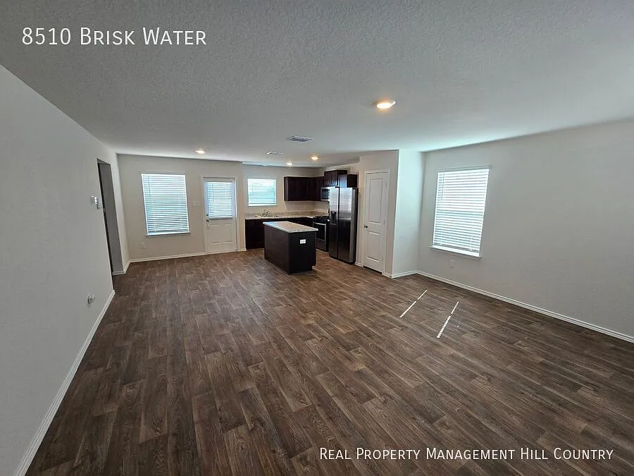 3 Bed / 2.5 Bath with Kitchen Island, Stainless Steel Appliances, and Spacious Backyard — Photo 3
