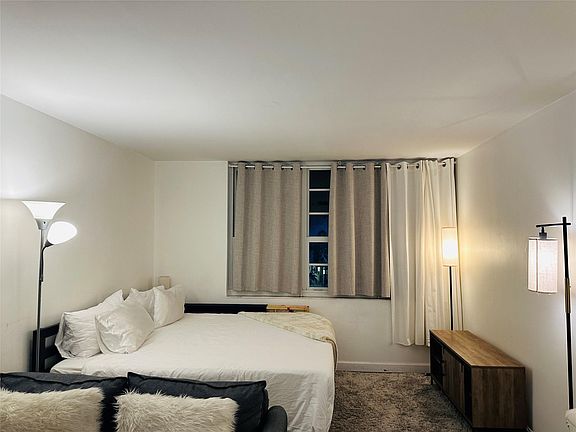 3rd image of 100 Lincoln Rd #411-A