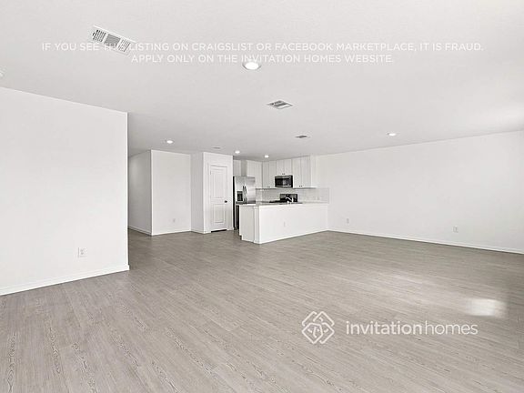 3rd image of 403 Comanche Dr