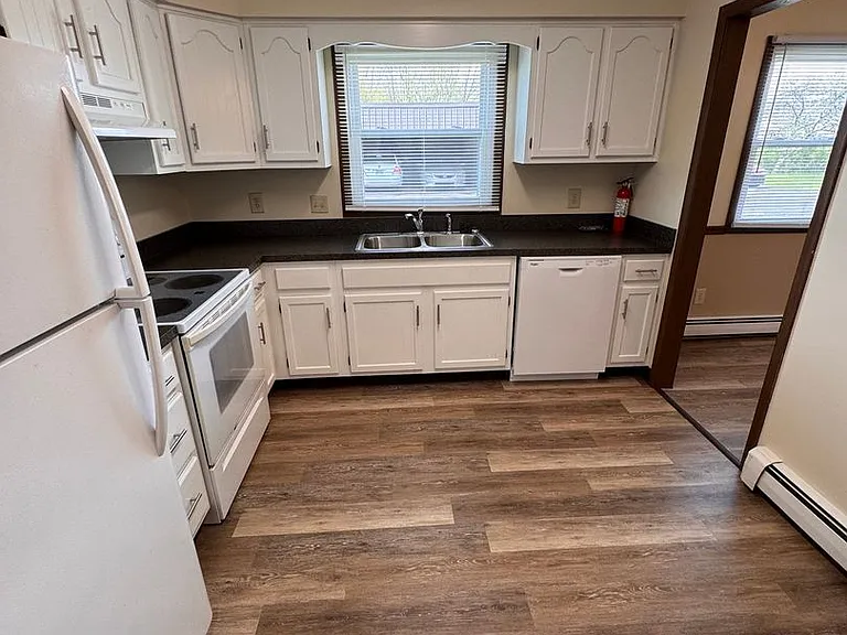 8426 Colwyn Ct. — Photo 3