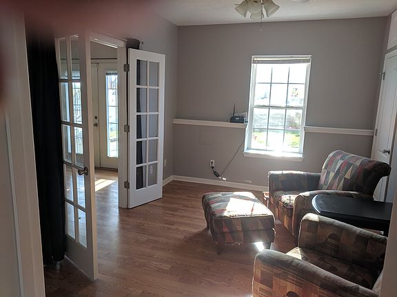 5th image of 204 Brookshire Ct