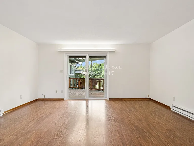 18016 NE Davis St — Photo 18