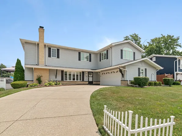 15317 Las Robles St, Oak Forest, IL 60452
