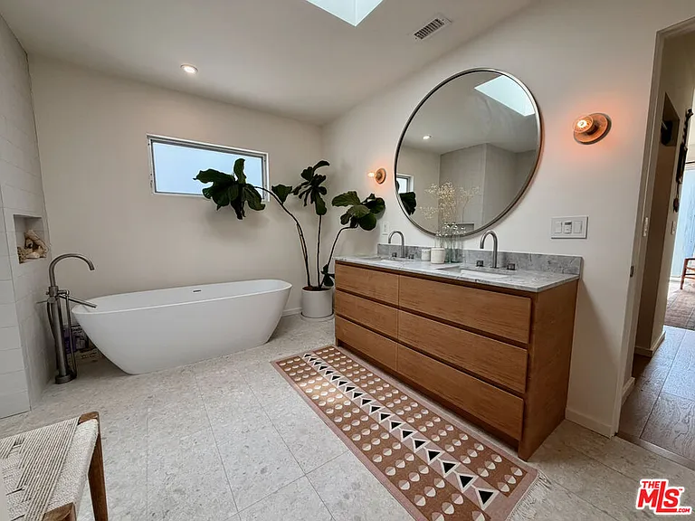 4355 Kenyon Ave — Photo 11