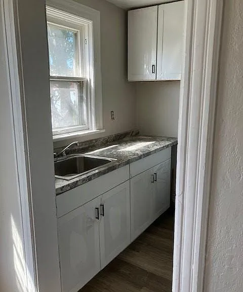 416 W Court St #2 — Photo 3