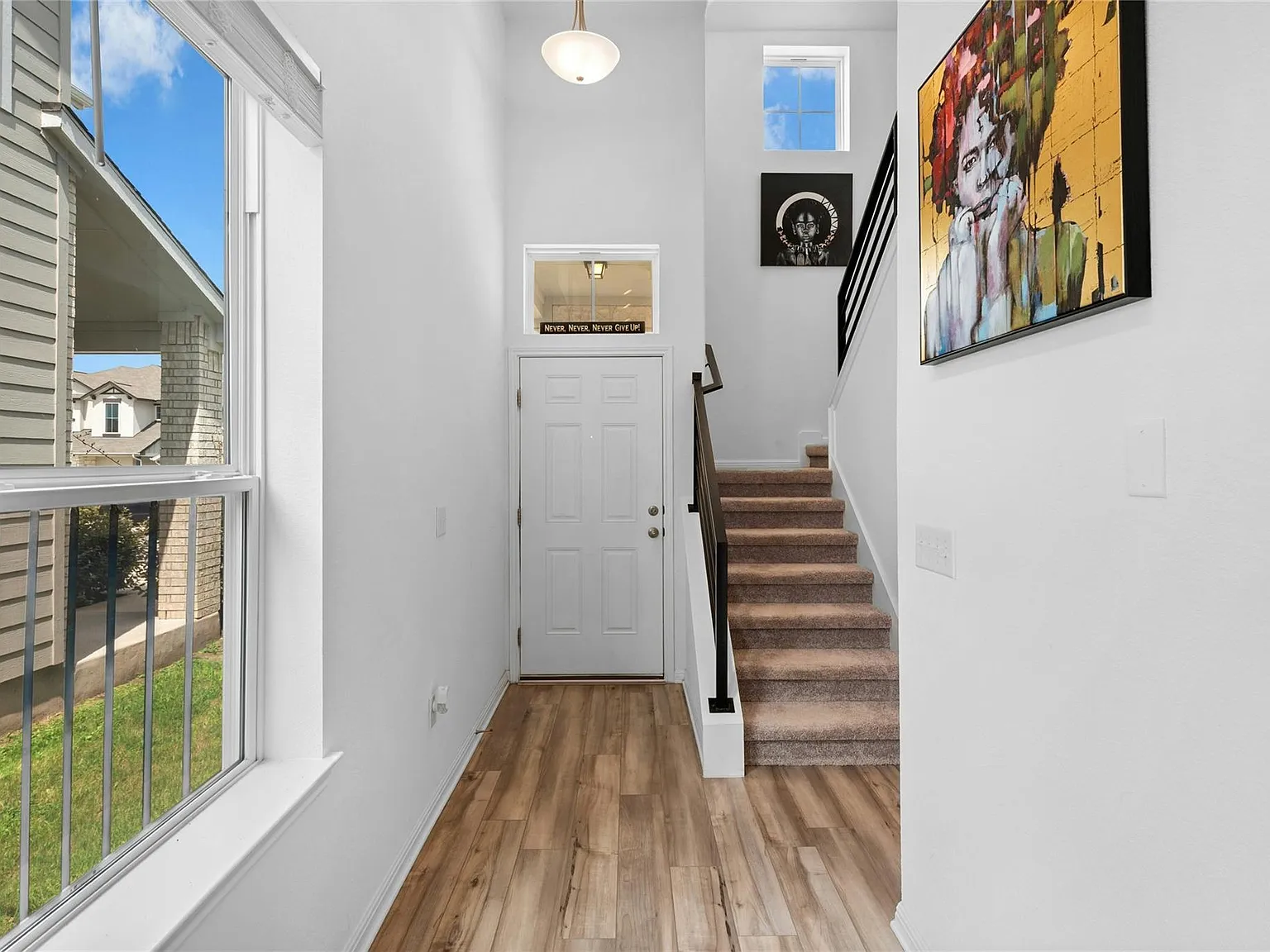 4 bed, 2.5 bath, 1884 sqft, $2,400 — Photo 3