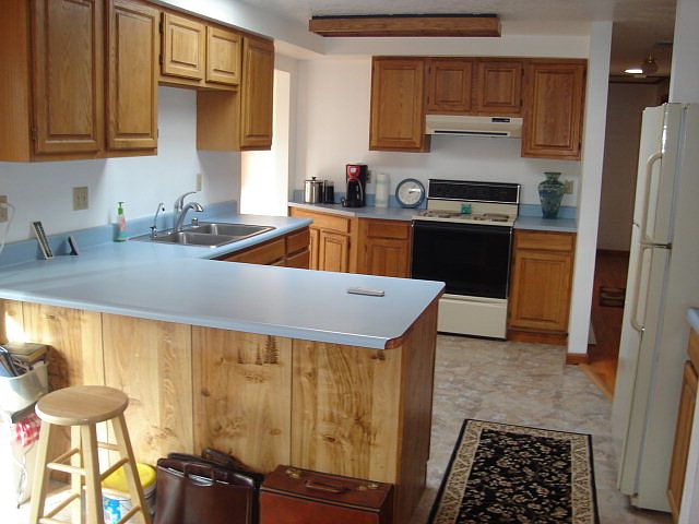 2nd image of 410 7th St
