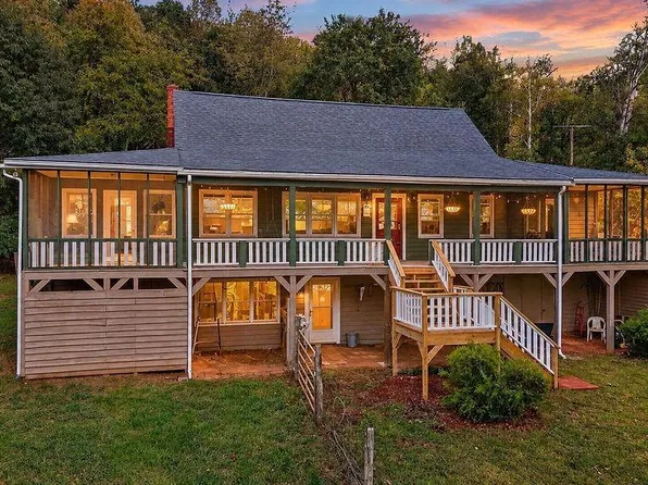 2707 Falling Rock Dr, Arrington, VA 22922
