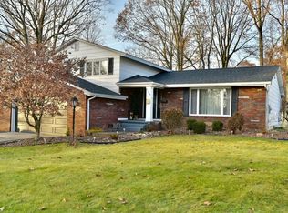 754 Mapleridge Dr, Youngstown, OH