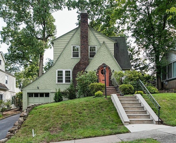 1st image of 89 Hillside Ave