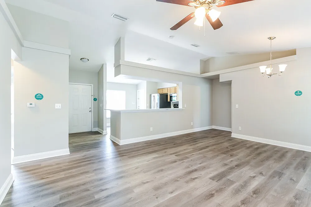 Building Photo - 13449 Silver Leaf Cir