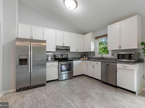 4th image of 6604 Rockridge Rd