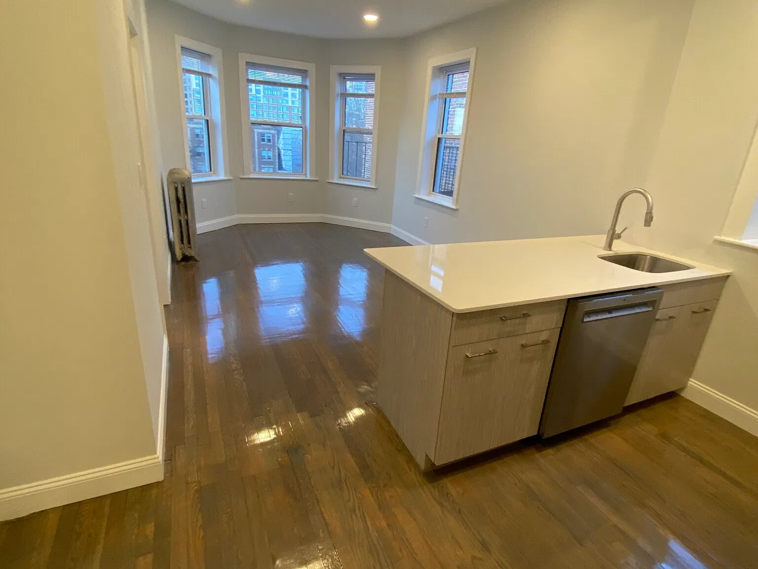 1 bed, 999 sqft, $2,800 — Photo 4