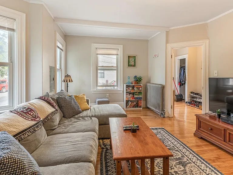 111 Chestnut St #1 — Photo 6