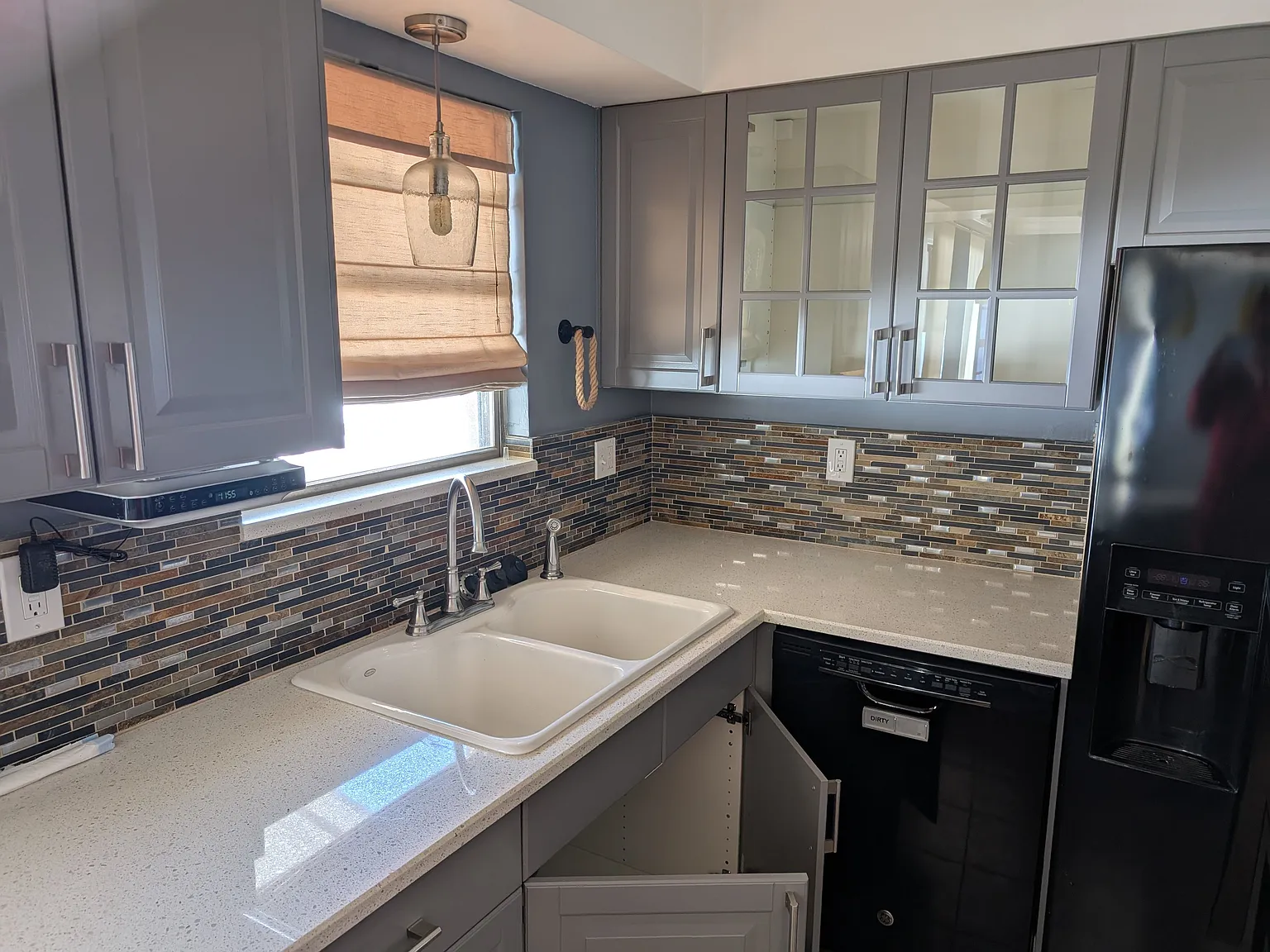 3 bed, 1994 sqft, $2,050 — Photo 4