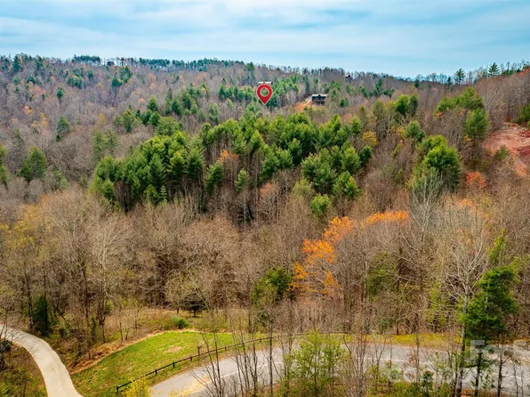 140 Johns Ridge Pkwy #140, Lenoir, NC 28645