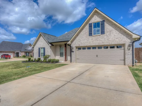 31 Crowder Dr, Benton, LA 71006