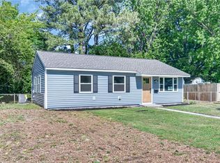 11 Farrington Pl, Hampton, VA 23663