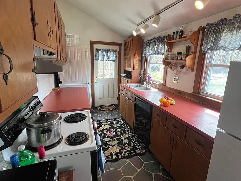 389C Wyassup Rd — Photo 8