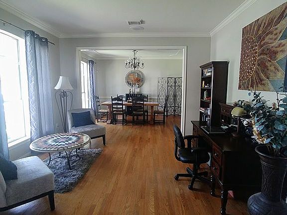 5th image of 1702 Sunmeadow Dr