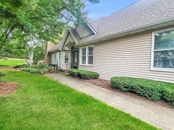 2nd image of 5225 Wolf Run Village Ln