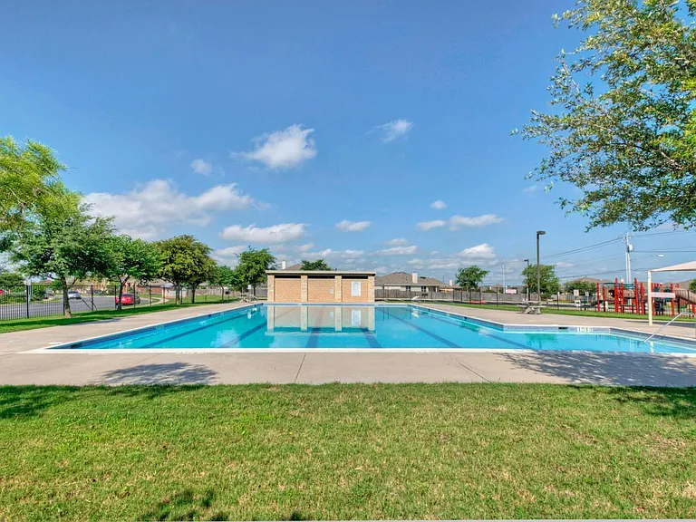 3501 Savage Springs Dr — Photo 26