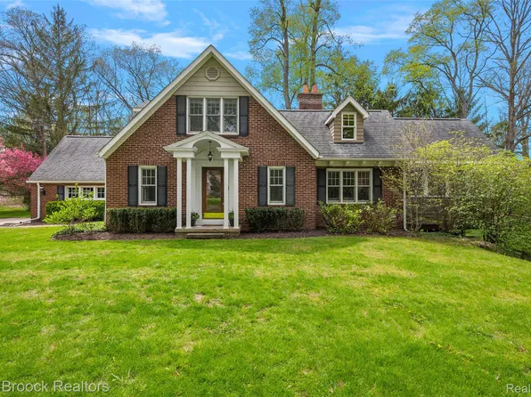 3900 S Ellamae Rd, Oakland, MI 48363
