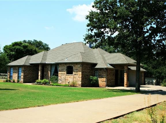 2nd image of 200 Deer Park Ct