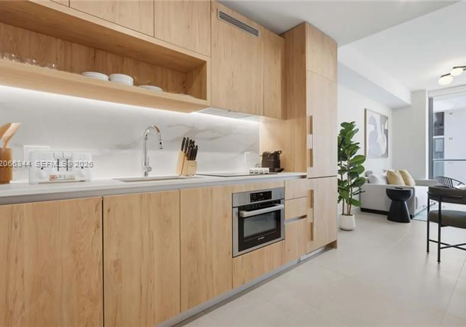 11 NE 6th St cu-710, Miami, FL 33132 — Photo 1