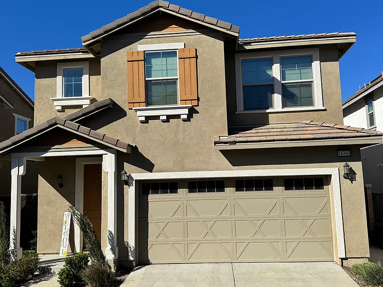 Wyndham Ln — Photo 1