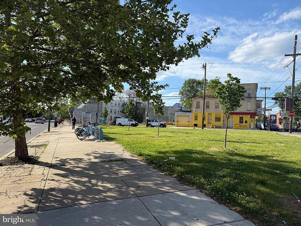1st image of 4213 Lancaster Ave