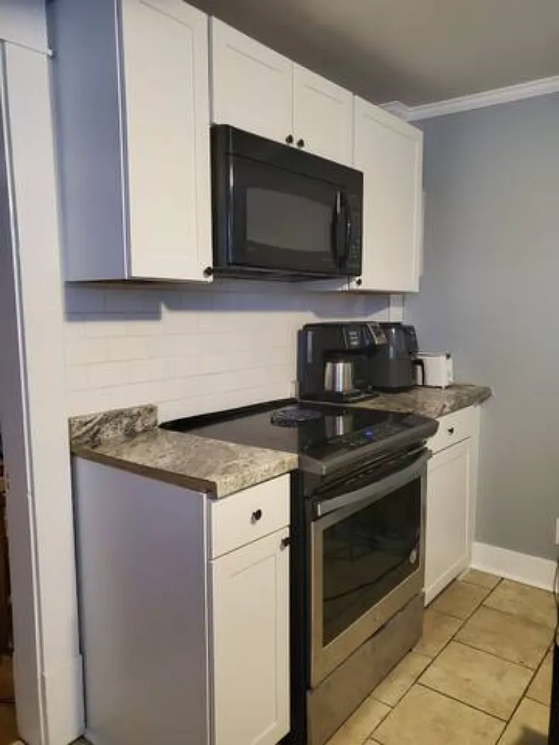 3 bed, 1602 sqft, $2,200 — Photo 1