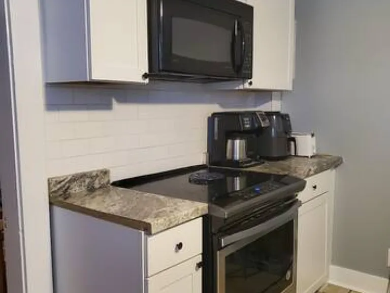 18 Husky Ln — Photo 1