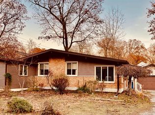 4206 Cardinal Ln, Valparaiso, IN 46383