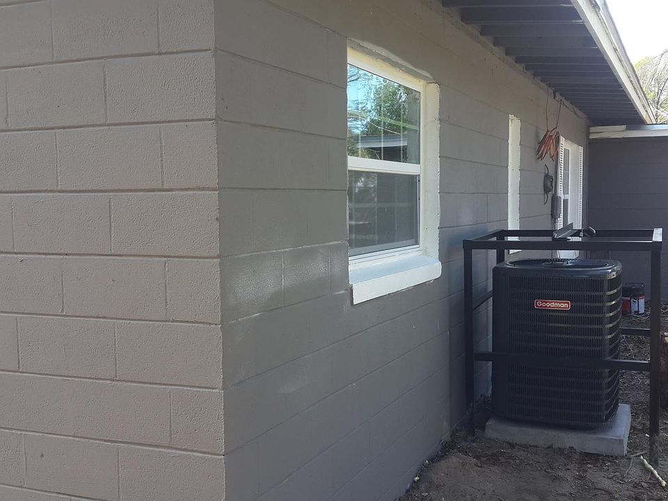 2nd image of 1604 Friar Rd