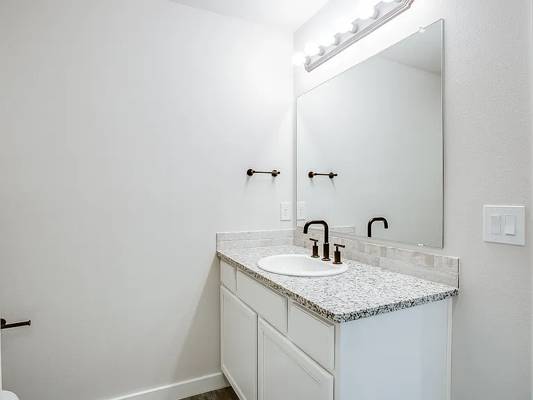 10518 Abbeville Ave — Photo 12