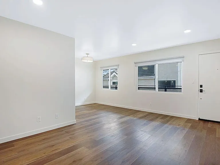 1155 N Madison Ave #11 — Photo 6