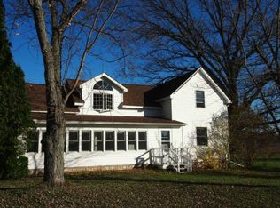 3320 N Sturgeon Rd, Midland, MI 48642