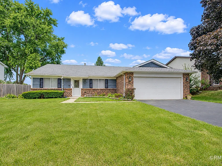 309 Thistle Dr — Photo 2