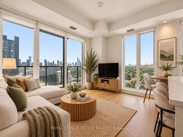 130 River St #2008, Toronto, ON M5A 0R8