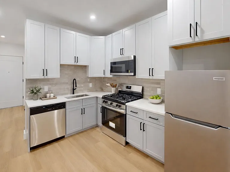337 Johnston Ave #405 — Photo 2