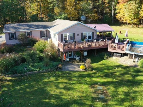 5648 Pleasant View Dr, Cassville, PA 16623