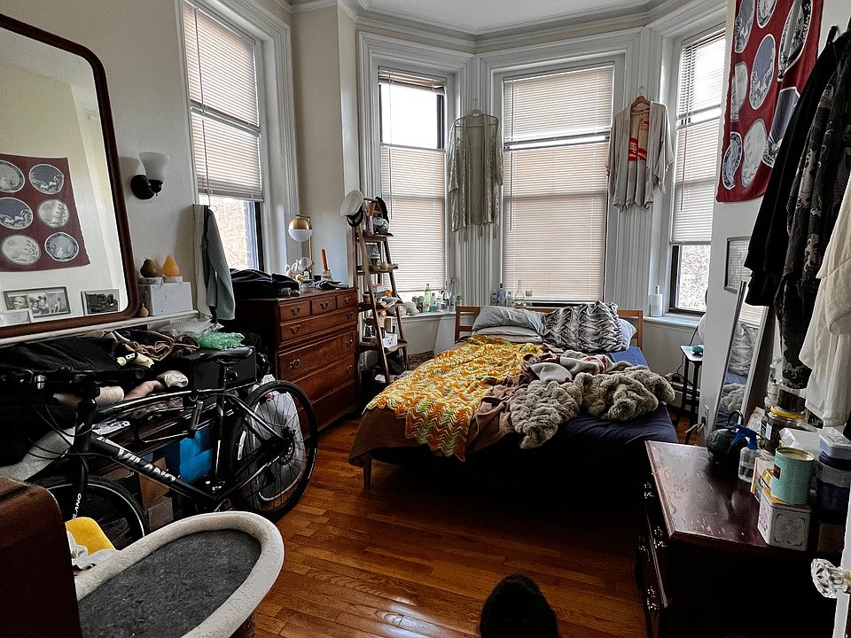 2nd image of 422 Shawmut Ave #31A
