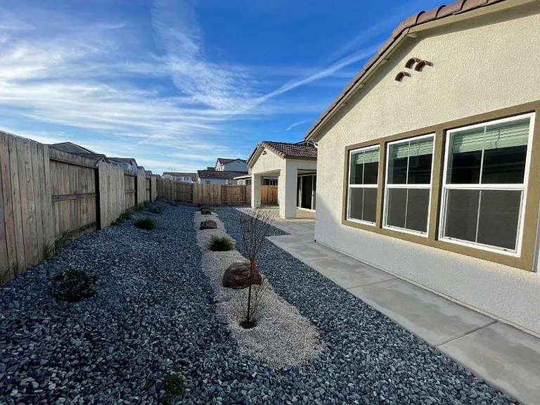 10463 Arnado St — Photo 44