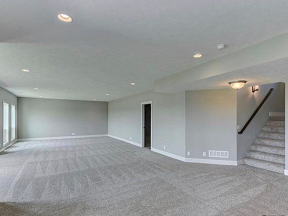 5th image of 10005 S 105th St
