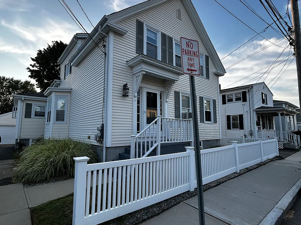 11 Rock St #2