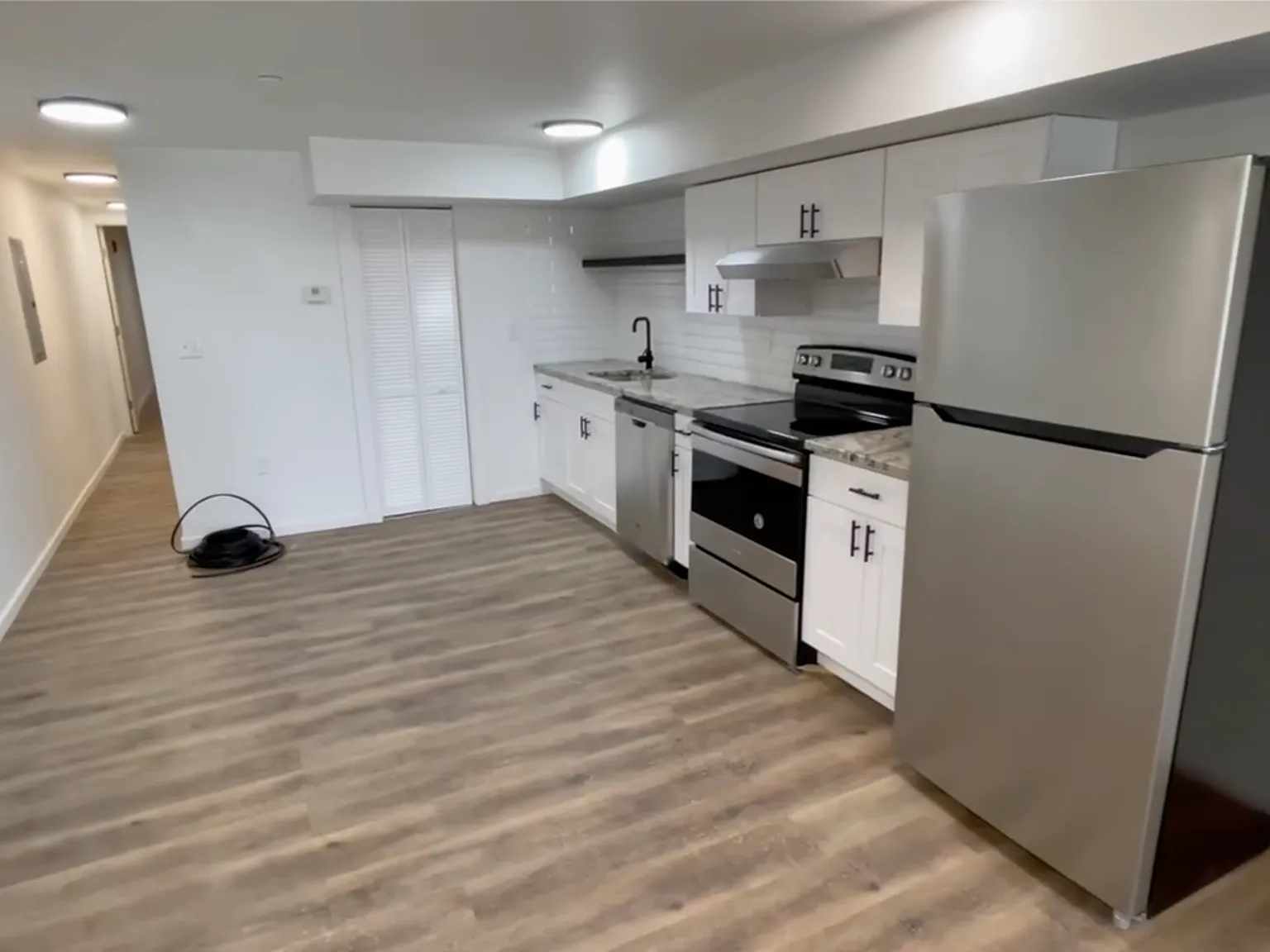 5622 Walnut Street - A — Photo 1
