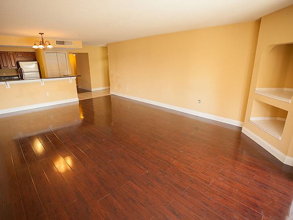 3rd image of 13815 Fairway Island Dr APT 1336