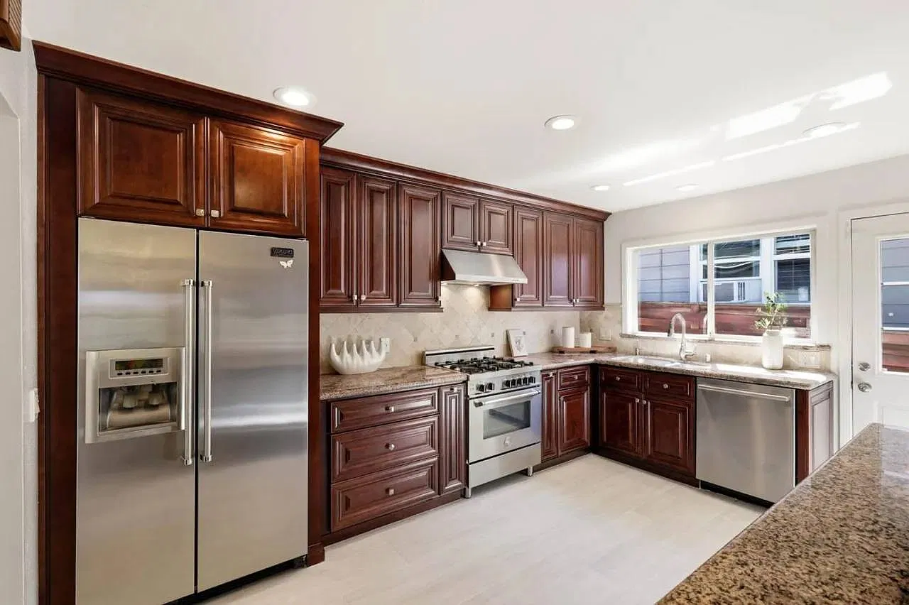 3 bed, $3,890 — Photo 1